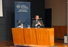 Presidente de la Corte Suprema desarrolla el undécimo módulo del Diplomado Multifuero sobre el régimen jurídico de los daños